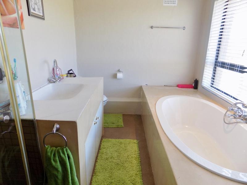 3 Bedroom Property for Sale in Hartenbos Western Cape